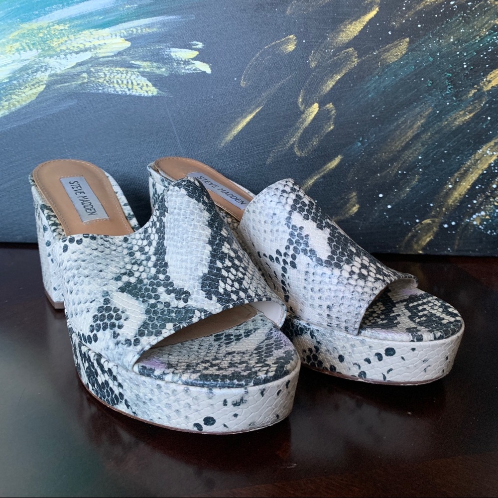 COMFY Steve Madden Platforms